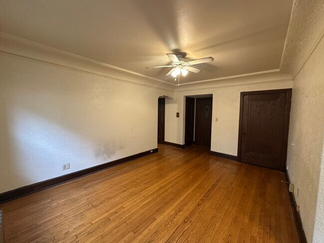 1420 E Capitol Drive