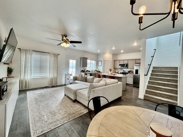 Photo - 1530 E Erickson Knl Ln