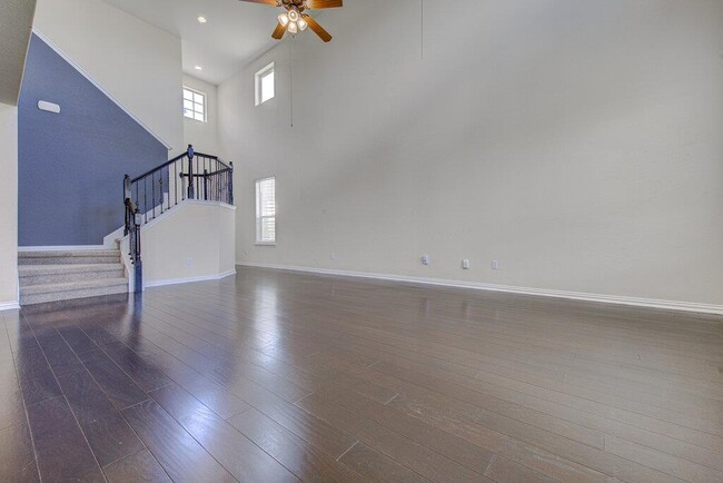 Photo - 1400 Middlefield Ct