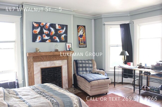 Photo - 447 W Walnut St Apartment Unit 5