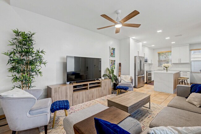 Photo - 1545 Seagrape Way