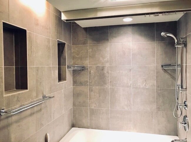 Photo - 1531 Packard St Unidad 4