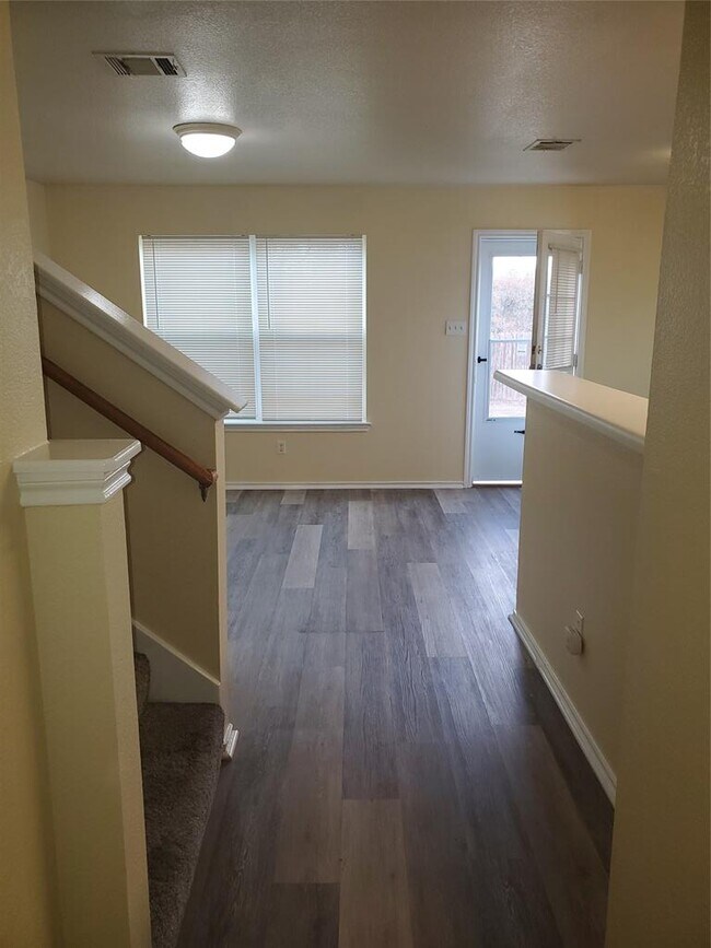 Photo - 1020 Christopher Ave