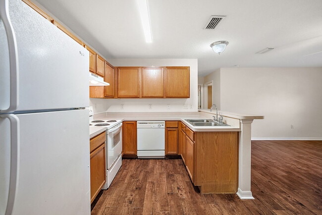 Photo - 532 Paulling Dr