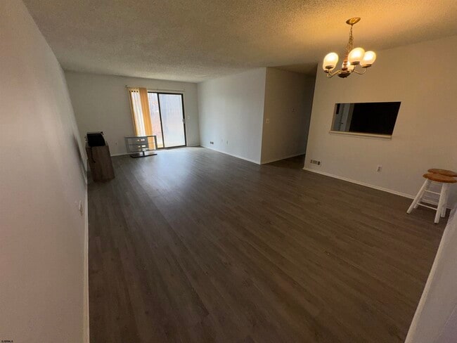 Photo - 75 Liberty Ct Unit 75