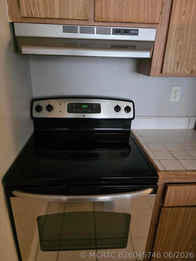 Photo - 2401 Riverside Dr Unit 411-b