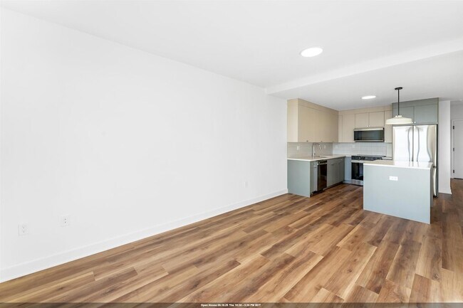 Building Photo - 873 Communipaw Ave Rental