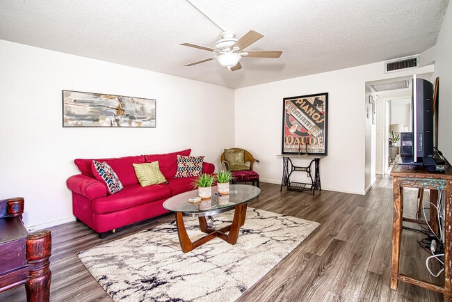 Photo - 438 Mansfield K Unit 438