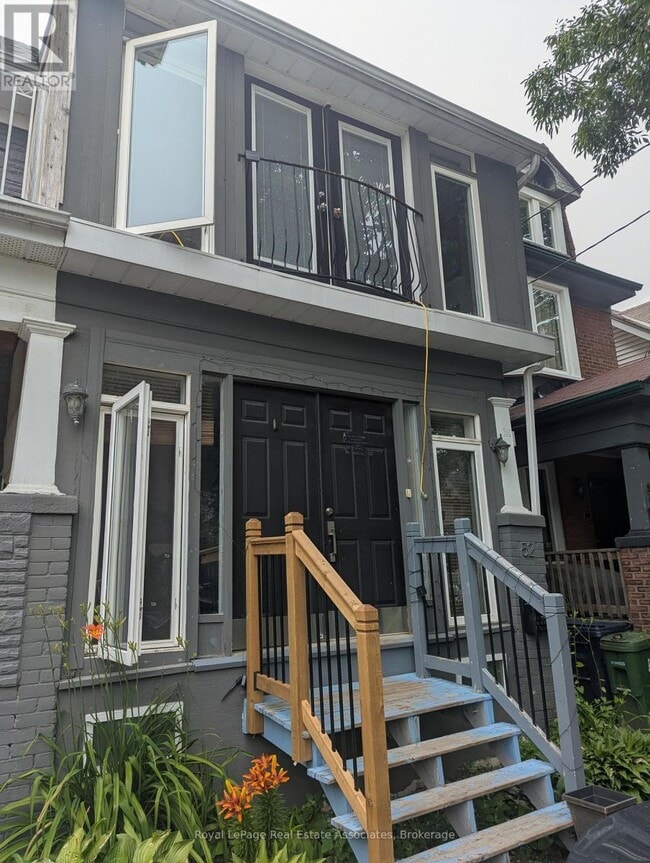 Photo - 52 Ashdale Ave