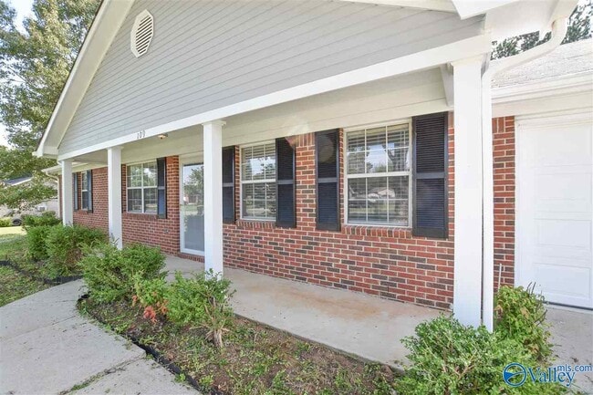 Photo - 109 Cove Crest Dr