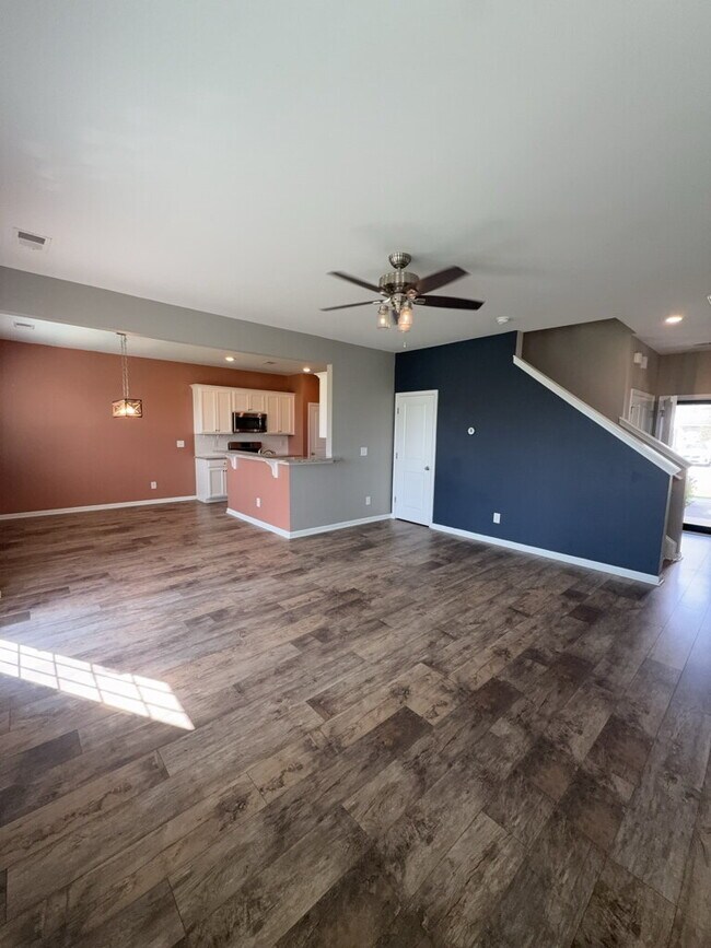 Photo - 838 Redbud Ln
