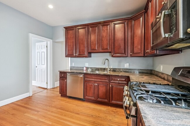 Photo - 62 Fuller St