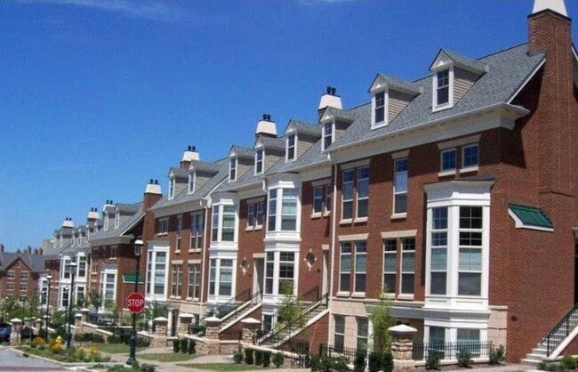 Photo - 242 Stetson St Unit 242