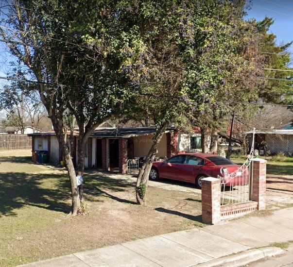 Building Photo - 6104 Kasper St