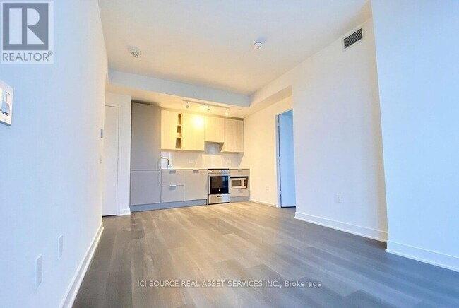 Photo - 3900 Confederation Pkwy Unit 5501