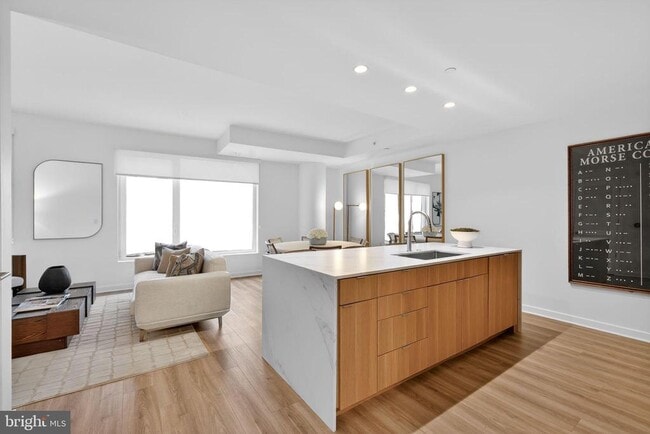 Building Photo - 5300 Wisconsin Ave NW Unit TH5/VARIES