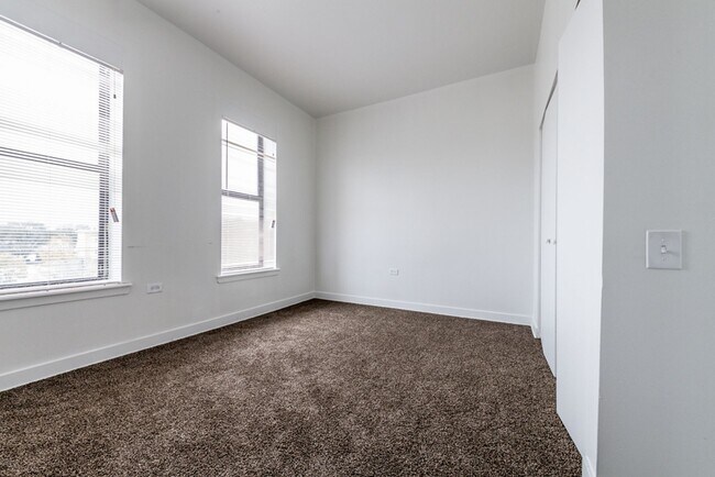 Photo - 9001 S Commercial Ave Chicago, IL 60617