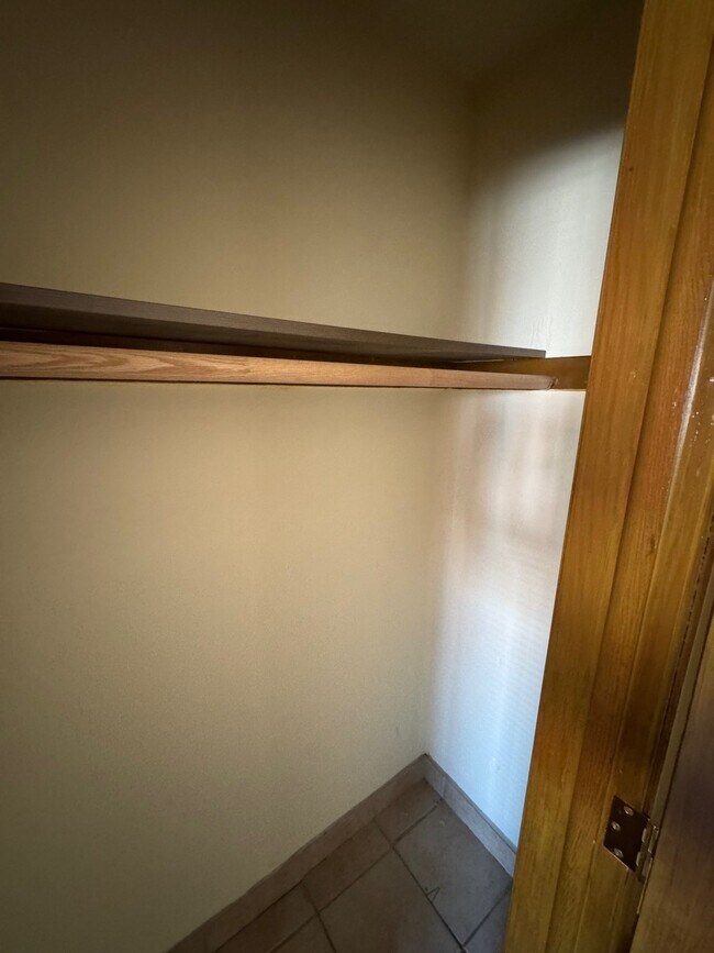 Photo - 464 Maryland Ave W Unit 2