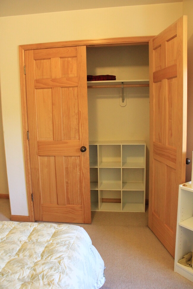 Photo - 128 Old Country Ln