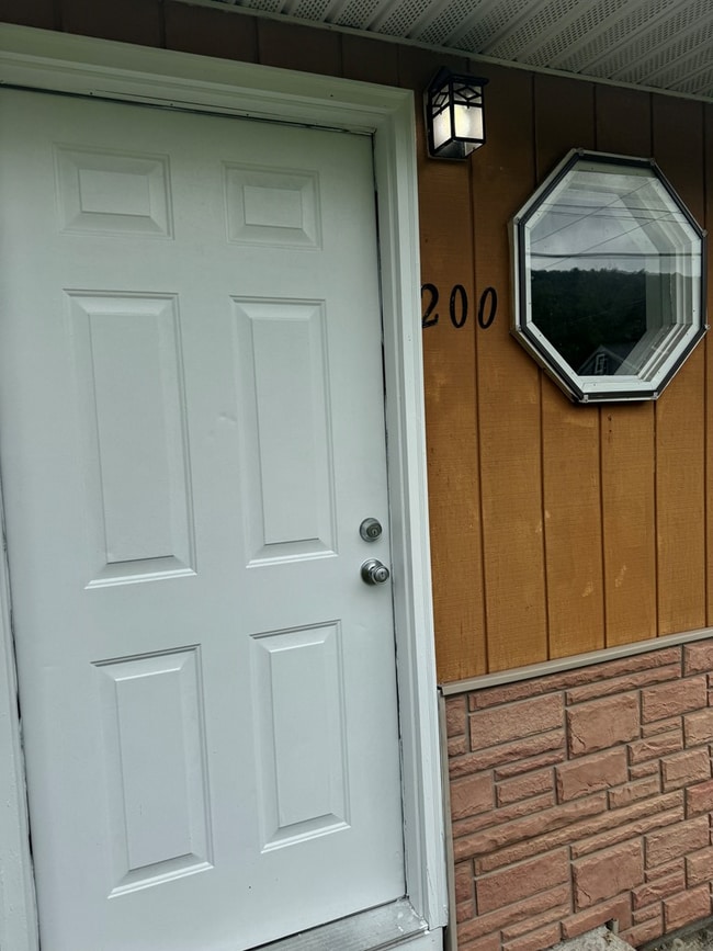 Photo - 200 Robinwood Ave