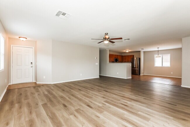 Photo - 30559 N Nightingale Rd