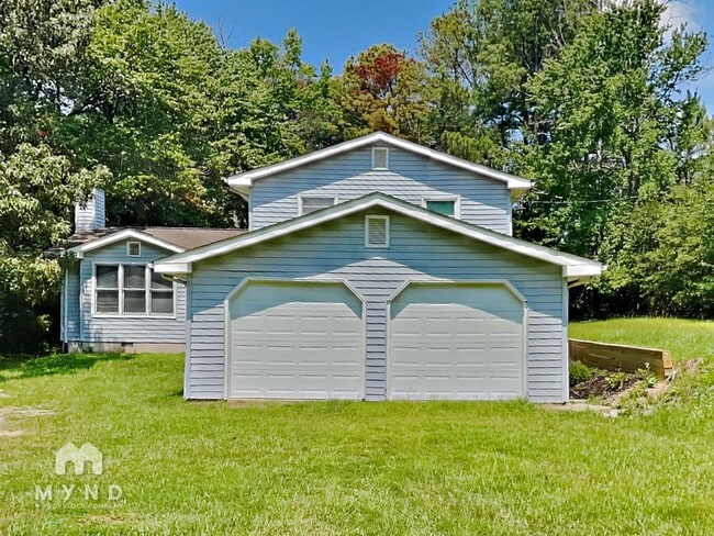 Building Photo - 865 W Hightower Trail