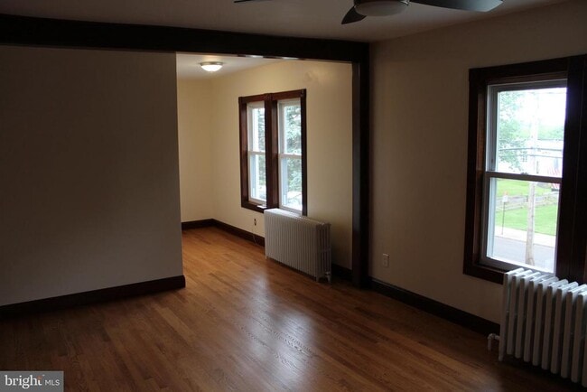 Building Photo - 116 S Main St Unit 2 Rental