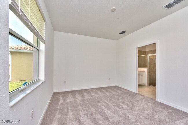Photo - 2591 Vine Ave Condo