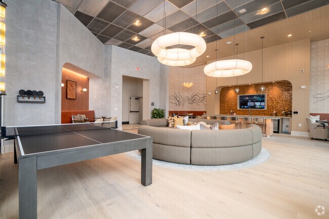 Club Room - Solis Hapeville
