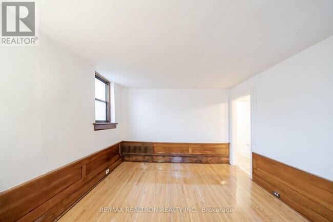 Photo - 2 Kingston Rd Unit 9