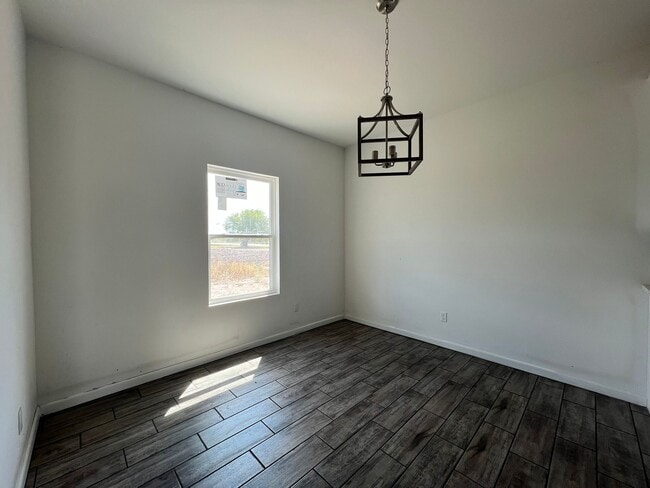 Photo - 108 Faith Dr