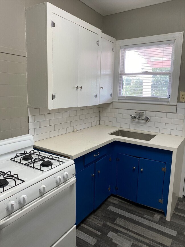 Photo - 3628 Avenue O Unidad 4