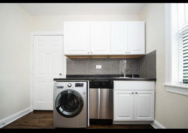 Photo - 1 bedroom in Chicago IL 60613 Unit 3S