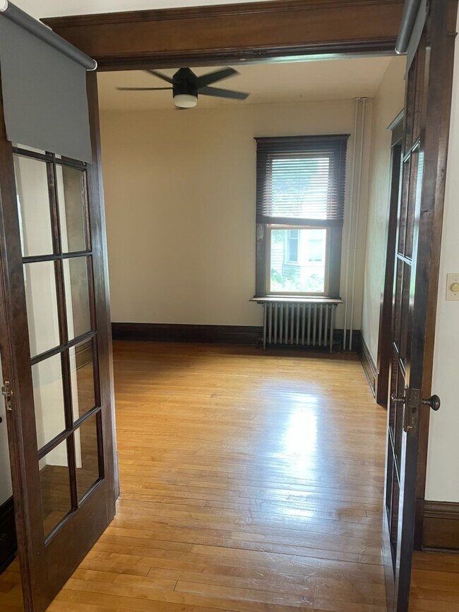 Photo - 312 University Ave NE