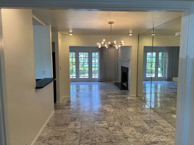 Photo - Las Vegas Country Club. Modernized and Upg...