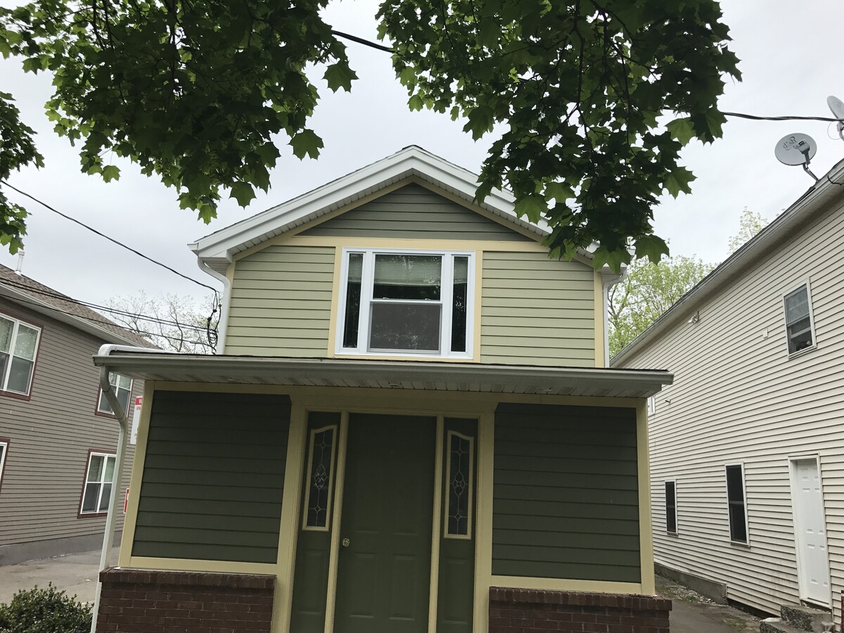 Photo - 19 Center St