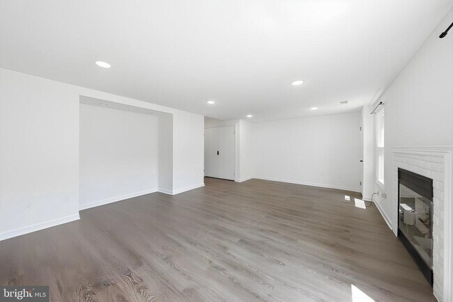 Photo - 10153 Turnberry Pl