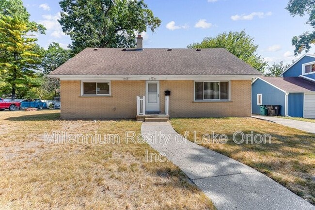 Photo - 24034 Meadowlark St