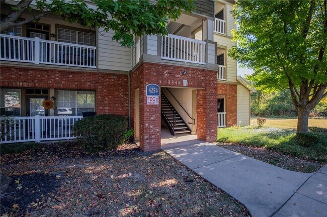 Photo - 4254 NE Meadow Creek Cir Condo Unit 107