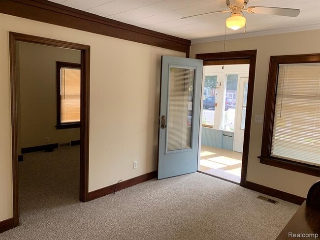 Photo - 523 N Main St