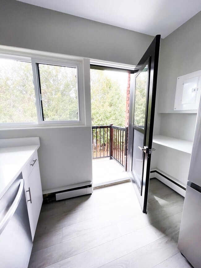 Photo - 1-Bedroom Unit In Quiet Neighborhood Unit 72