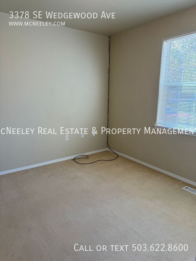 Photo - 3378 SE Wedgewood Ave