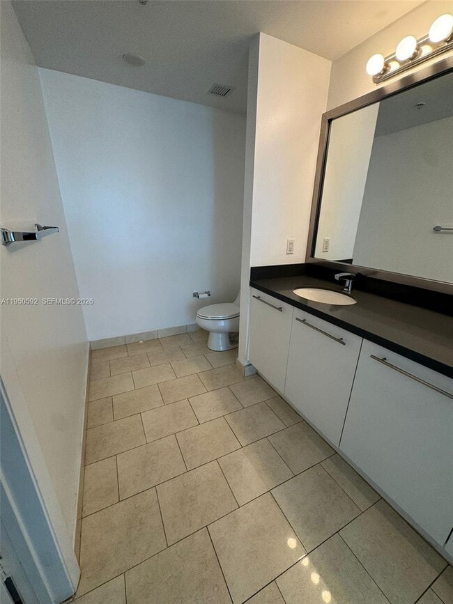 Photo - 90 SW 3rd St Unidad 3901