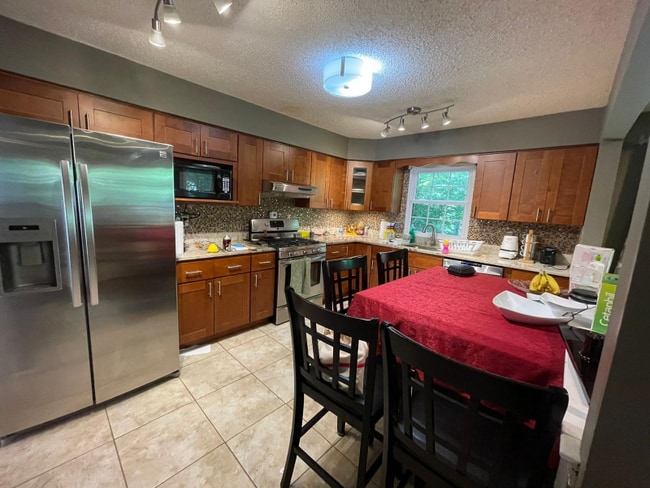 Photo - 3906 Cricket Cir