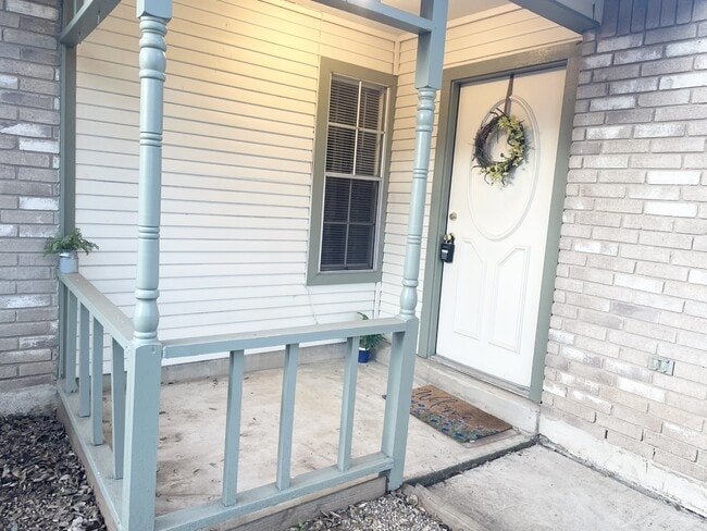 Photo - 8917 Hambledon Dr