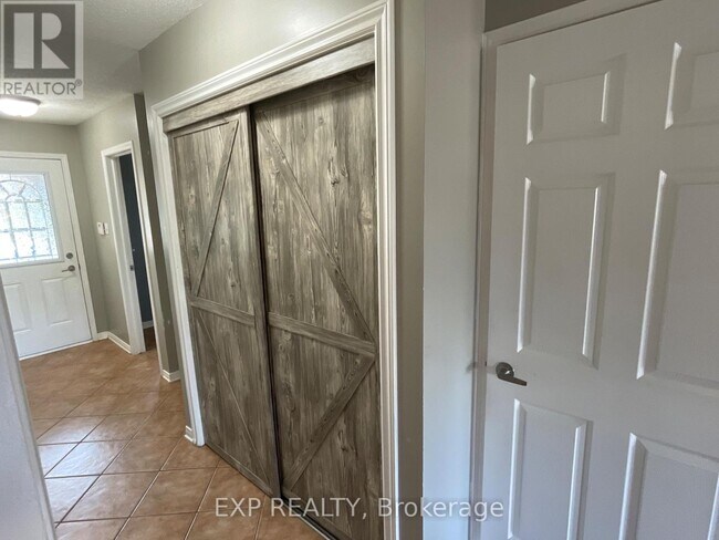 Photo - 2175 Patricia St