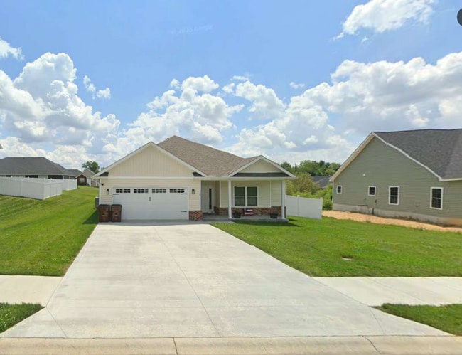 Photo - 128 Aiden Ln