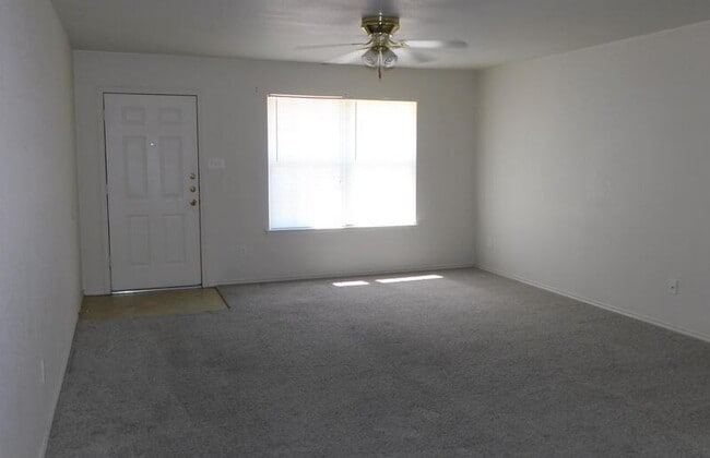 Photo - 301 A Crk Unit A