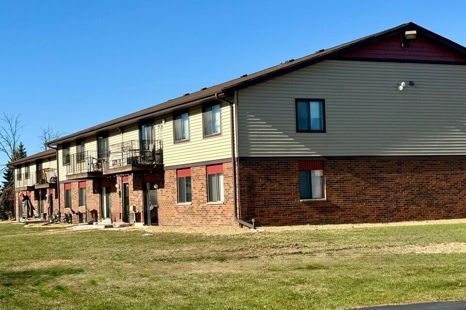 Photo - Hometown Harbor Apartments