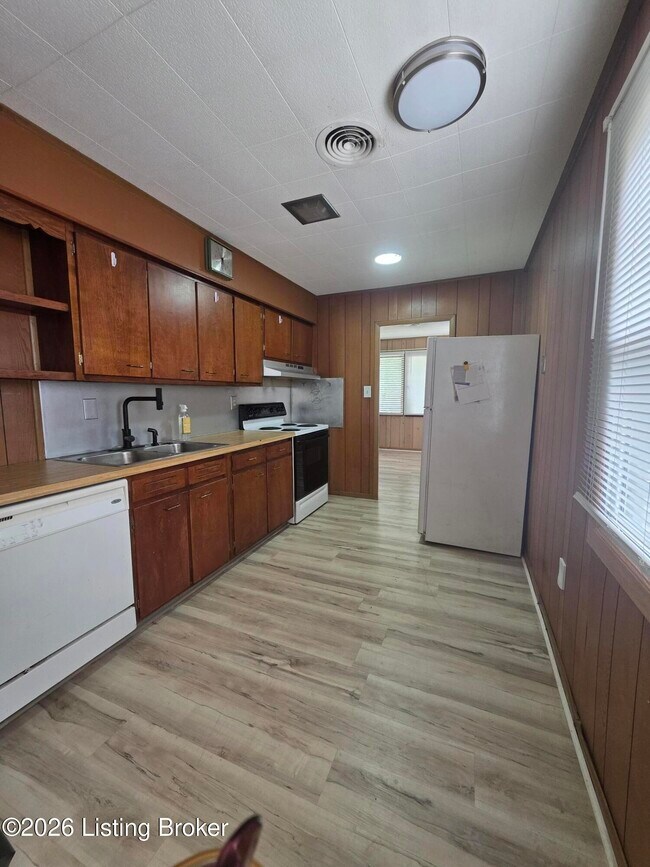 Photo - 226 Granvil Dr